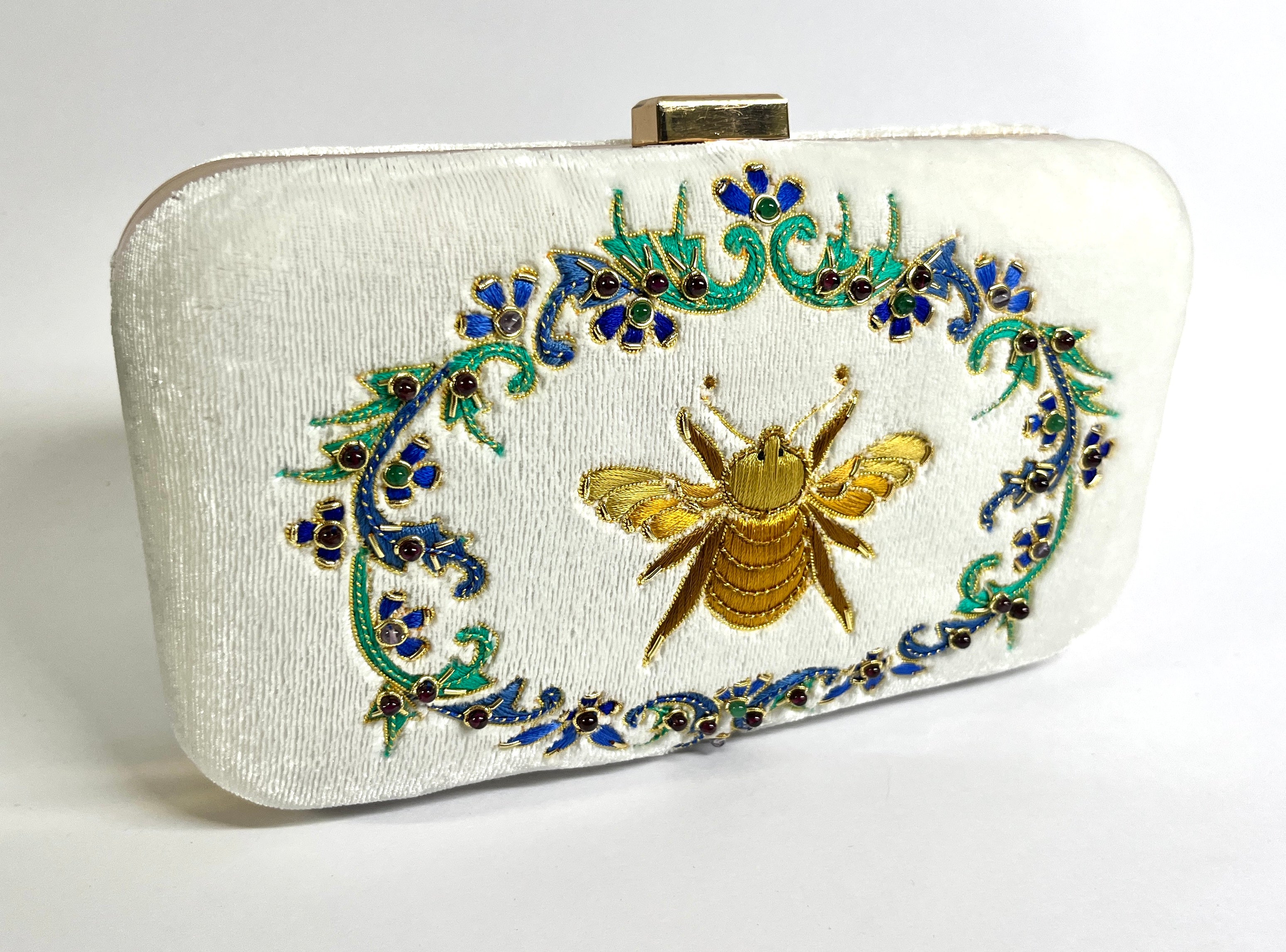 WHITE VELVET BOX CLUTCH WITH SILK EMBROIDERY OF QUEEN BEE